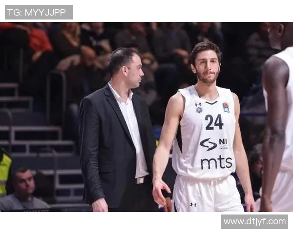 马尔科-查卡莱维奇与队友发生口角,引发团队危机,如何走出困境? 马尔科-查卡莱维奇与队友发生口角,引发团队危机,如何走出困境?