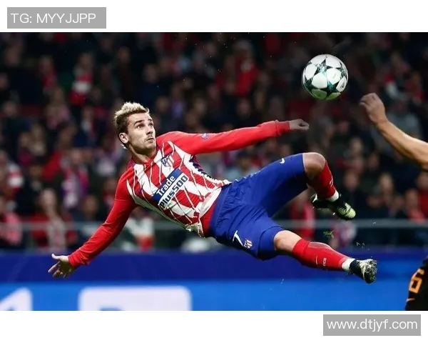 马德里竞技前锋在训练中脚踝受伤，能否及时复出成疑