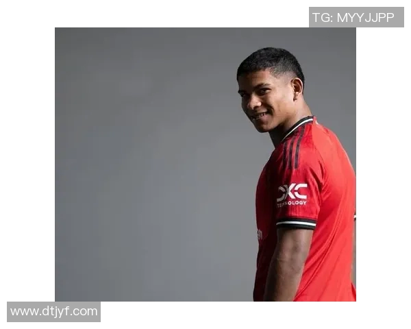 曼联官宣新援!球队成功签约热门球员,实力大增 曼联官宣新援!球队成功签约热门球员,实力大增