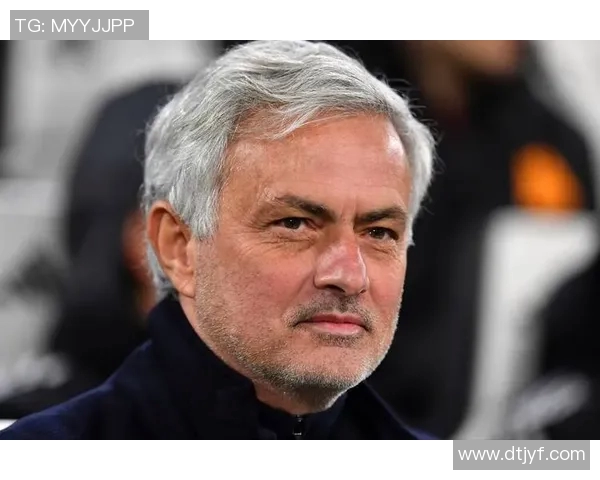 曼联老板再遭穆里尼奥批评：他们不懂球！