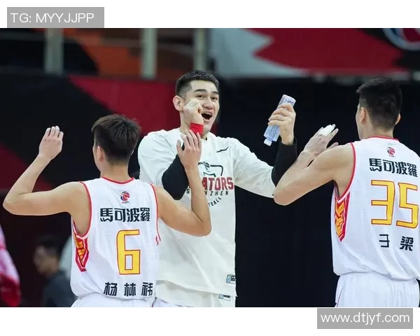 深圳马可波罗球员接受训练营培训，打造黄金一代