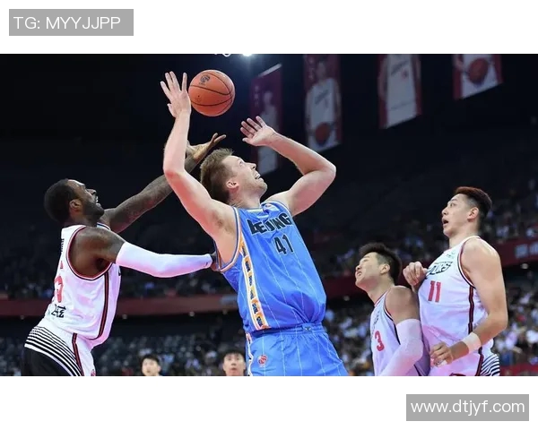 深圳马可波罗队主场大胜北京首钢，创下新赛季得分纪录