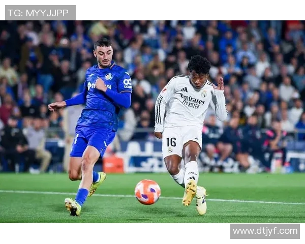 塞维利亚客场势如破竹，13轮不败创队史最佳纪录