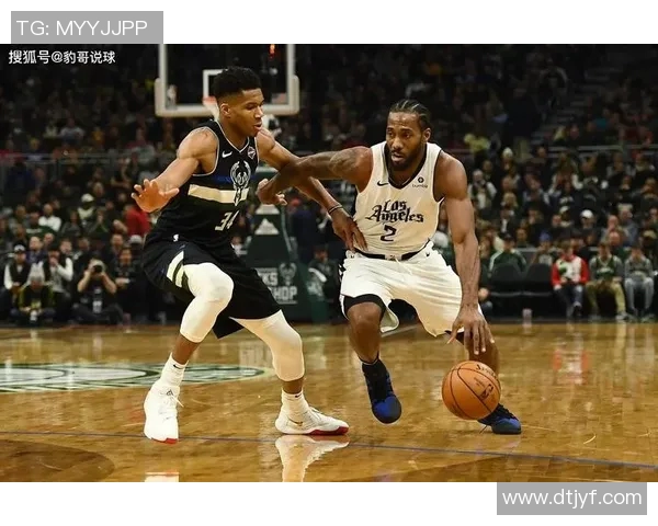 雄鹿队继续强势，轻松战胜快船队