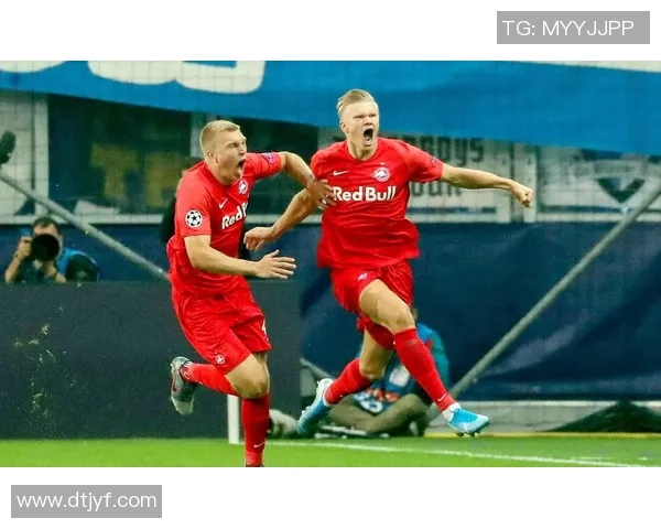 巴塞罗那官宣重磅转会，德托基奇加盟引爆锋线